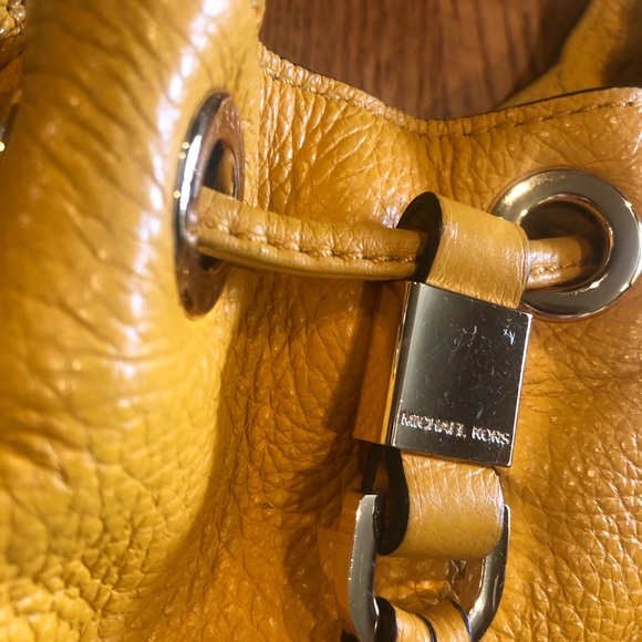 Michael Kors Purse - Picture 4 of 6